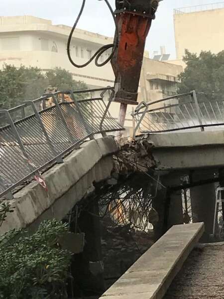 הורסים את כיכר דיזנגוף // צילום: הבל דובילנסקי